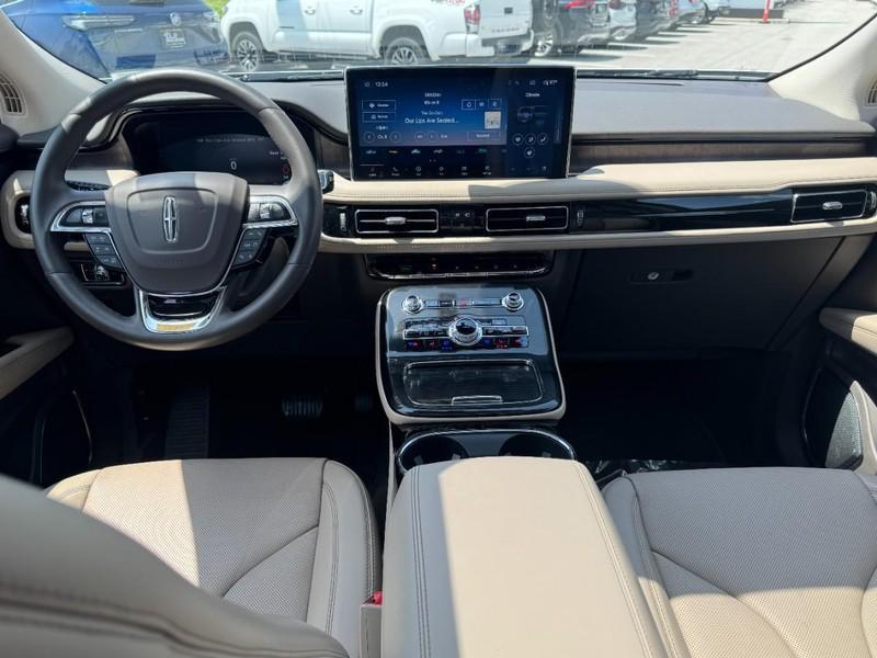 used 2023 Lincoln Nautilus car, priced at $46,995