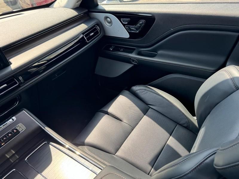 new 2025 Lincoln Aviator car, priced at $83,750