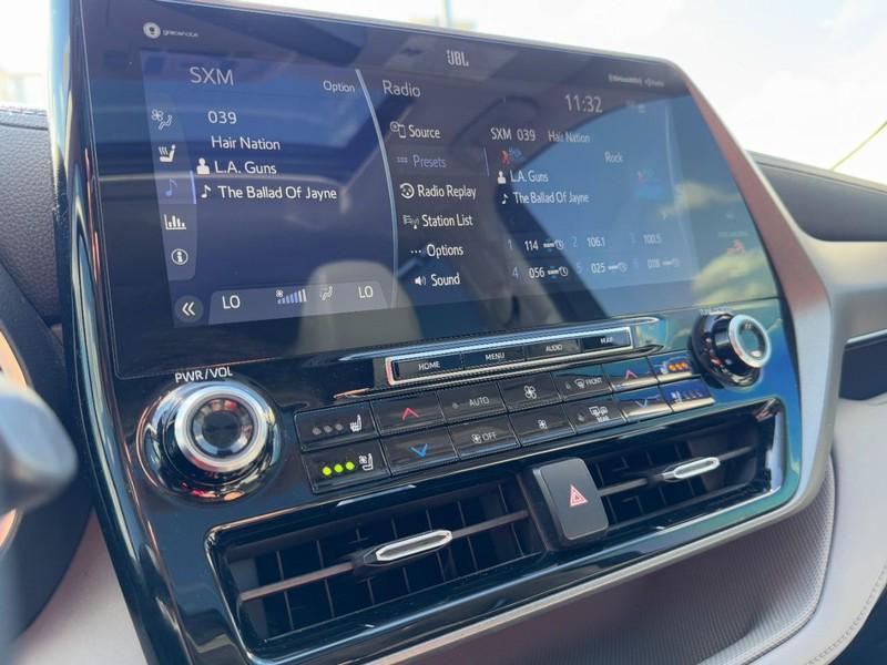 used 2021 Toyota Highlander car, priced at $29,995