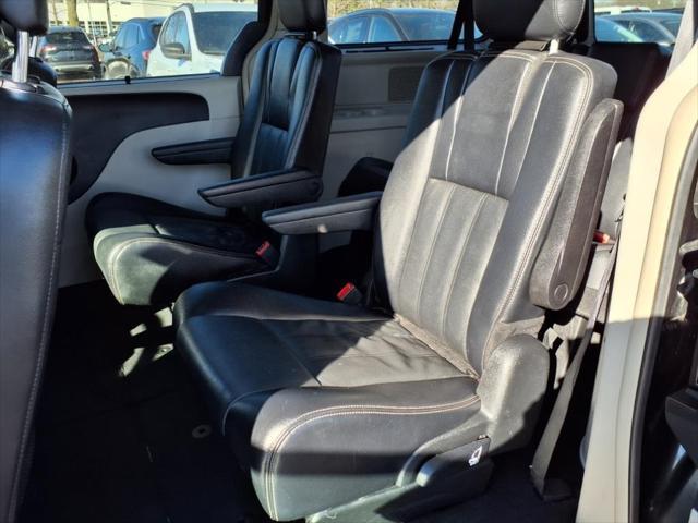 used 2015 Chrysler Town & Country car, priced at $8,995