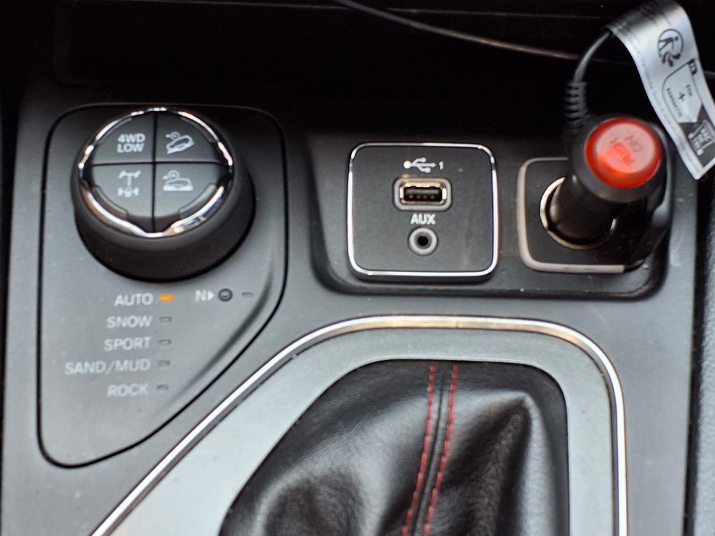 used 2019 Jeep Cherokee car, priced at $19,995