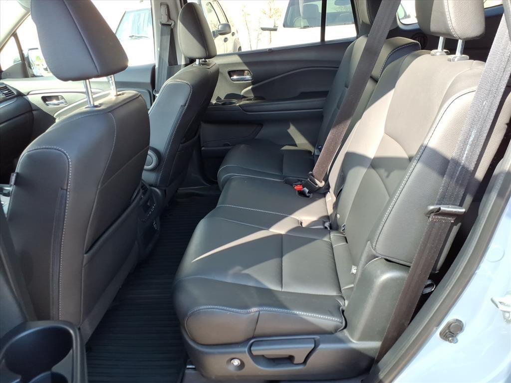 used 2022 Honda Pilot car, priced at $36,995