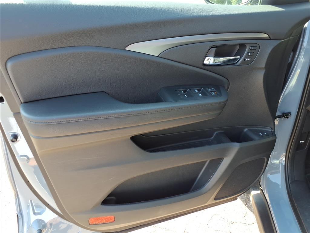 used 2022 Honda Pilot car, priced at $36,995