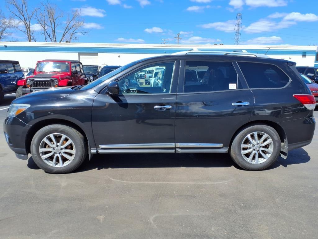 used 2016 Nissan Pathfinder car, priced at $9,995