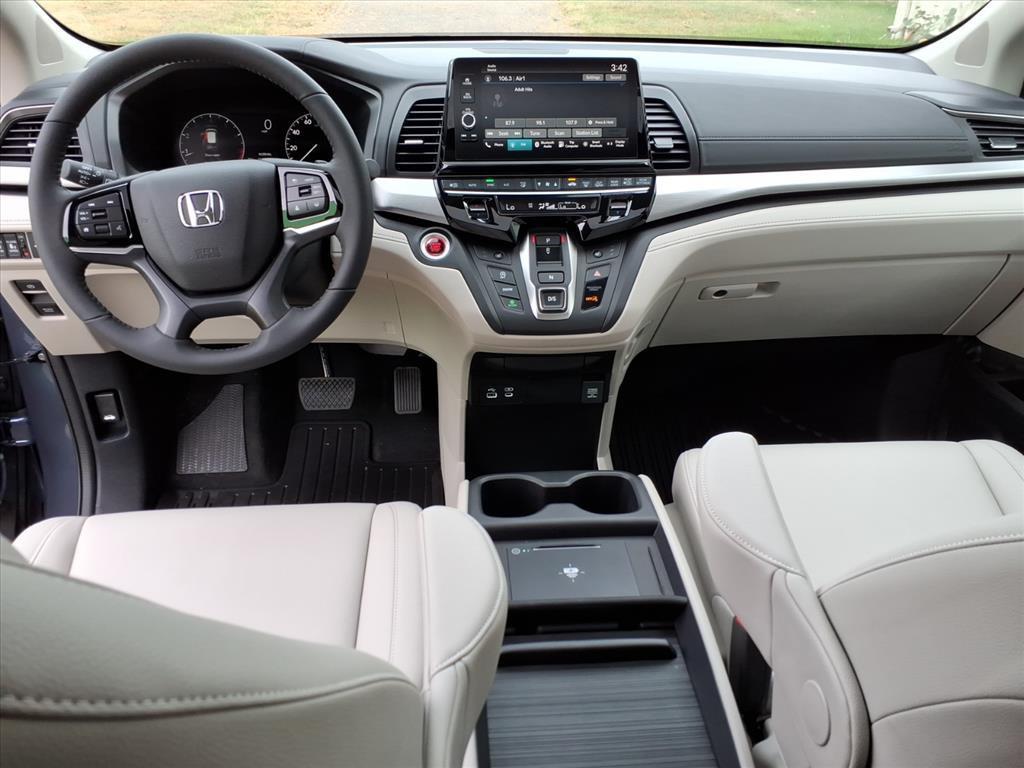 used 2026 Honda Odyssey car, priced at $42,995