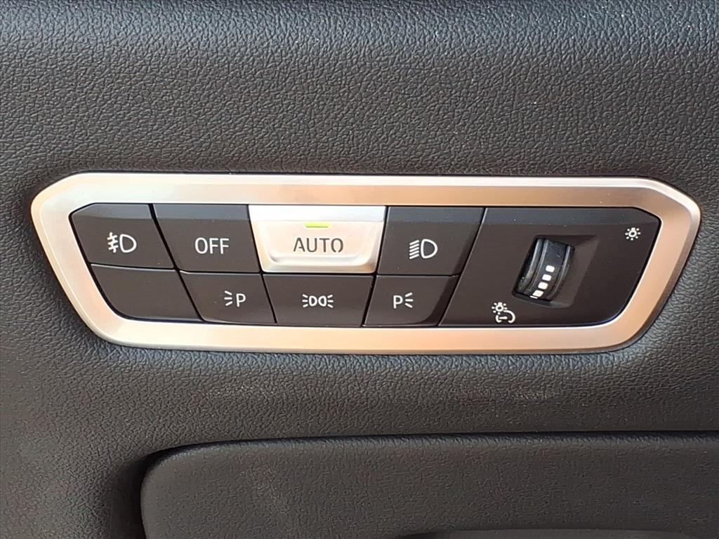 used 2021 BMW X6 car, priced at $35,995