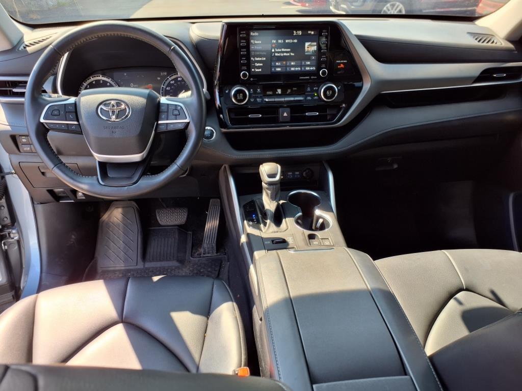 used 2022 Toyota Highlander car, priced at $39,495