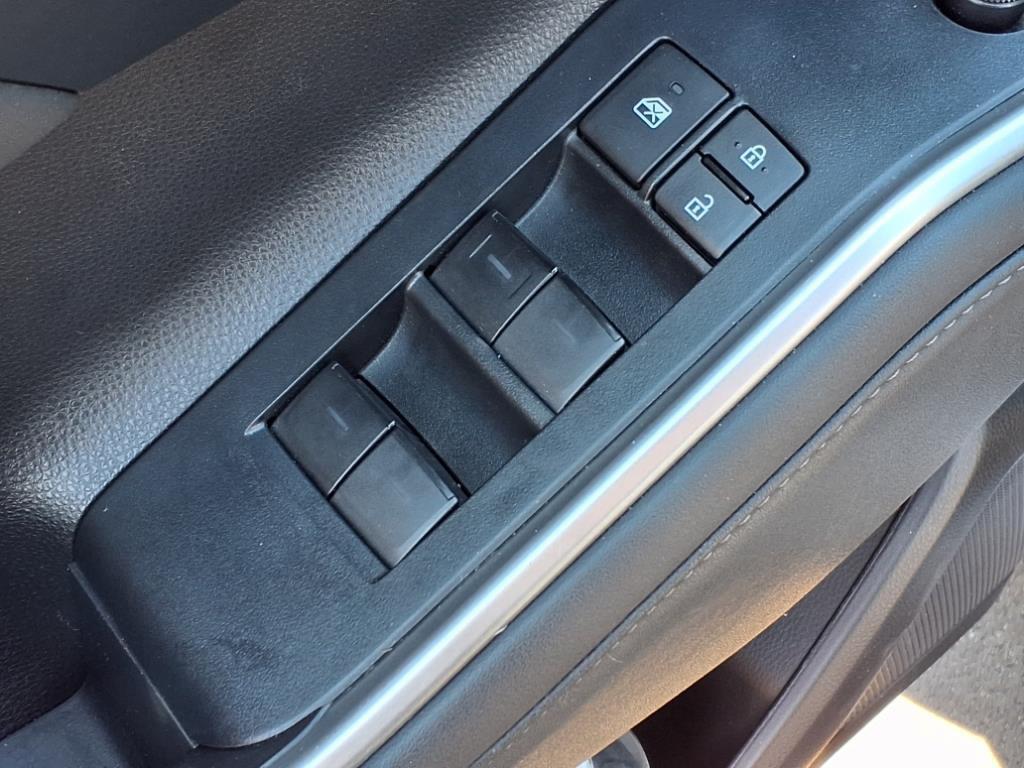 used 2022 Toyota Highlander car, priced at $39,495