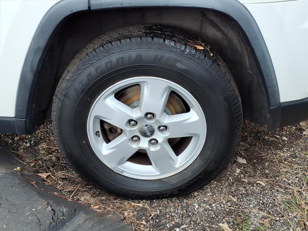 used 2012 Jeep Grand Cherokee car, priced at $7,995