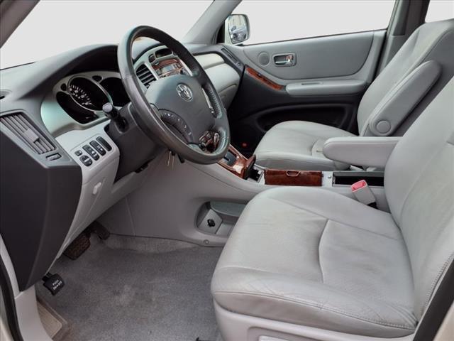 used 2006 Toyota Highlander Hybrid car, priced at $11,995