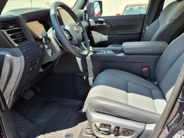 used 2025 Lexus GX 550 car, priced at $99,995