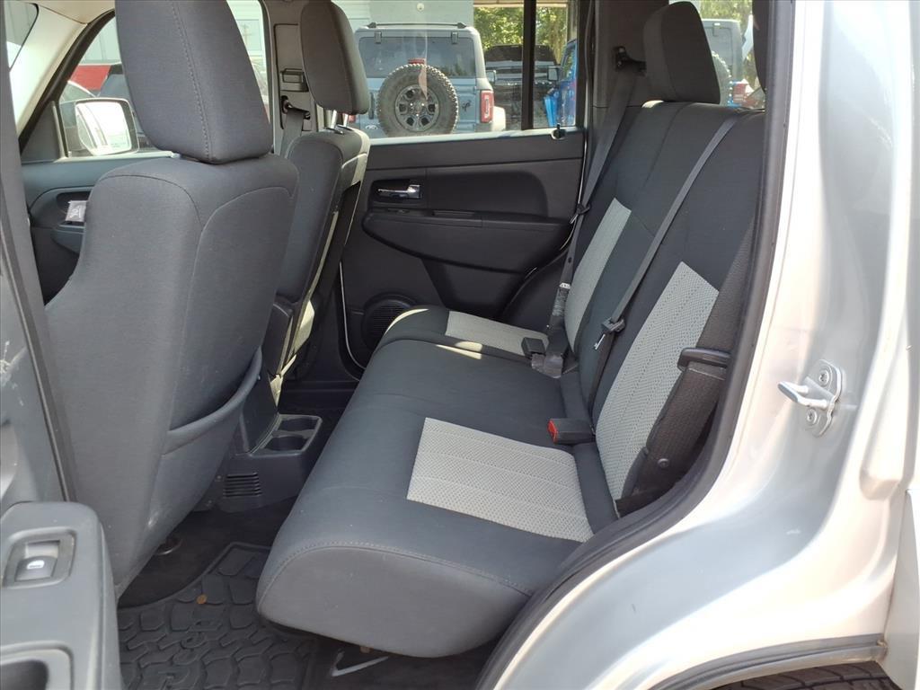 used 2009 Jeep Liberty car, priced at $5,995