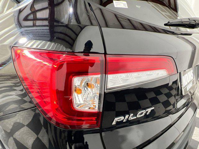 used 2021 Honda Pilot car, priced at $25,000