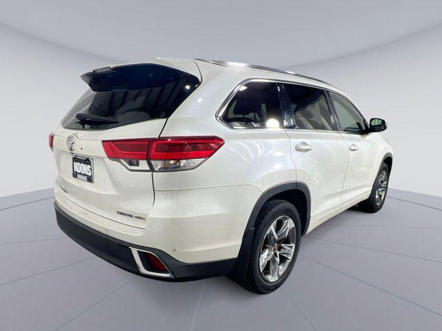 used 2019 Toyota Highlander car, priced at $26,500