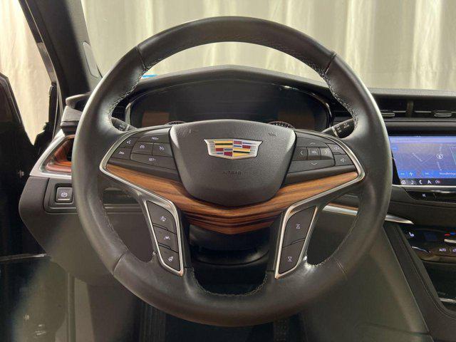 used 2022 Cadillac XT5 car, priced at $33,000