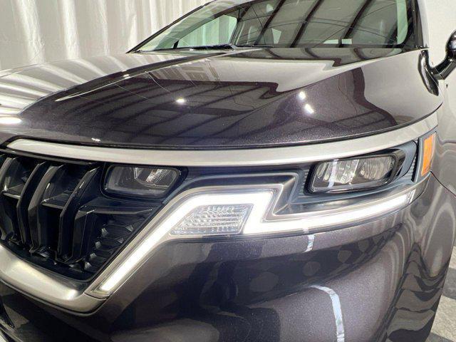 used 2023 Kia Carnival car, priced at $31,000