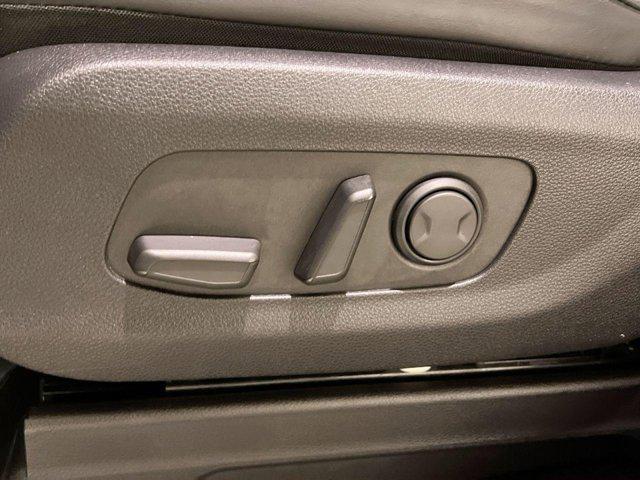used 2023 Kia Carnival car, priced at $31,000