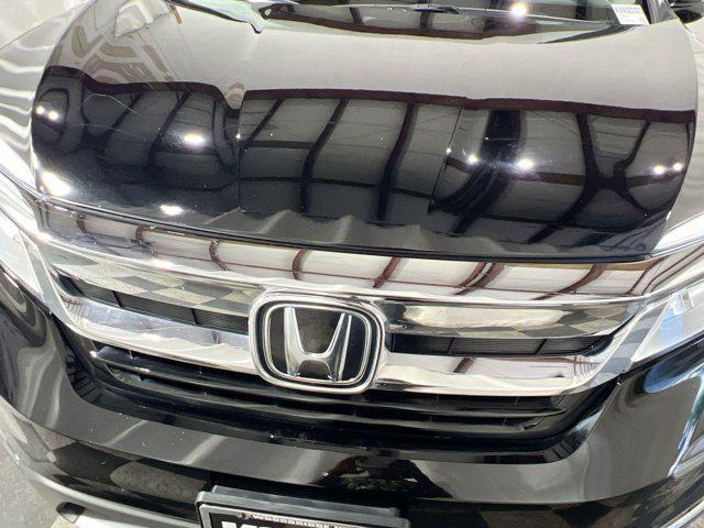 used 2022 Honda Pilot car, priced at $33,500