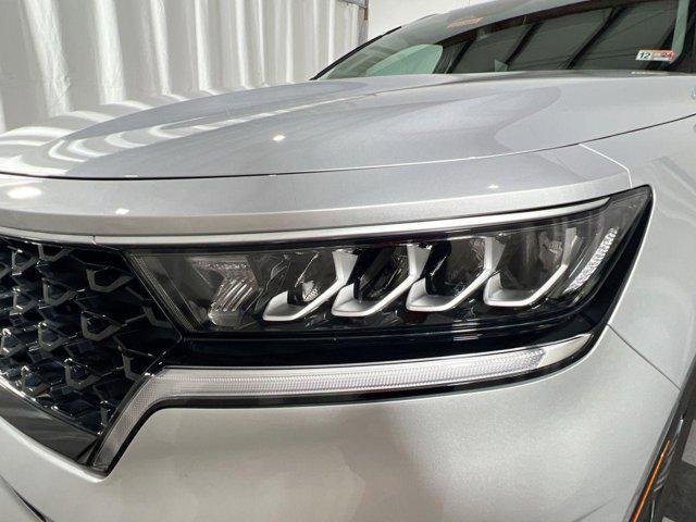 used 2023 Kia Sorento Hybrid car, priced at $35,000