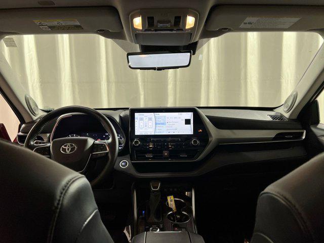 used 2021 Toyota Highlander car, priced at $36,000