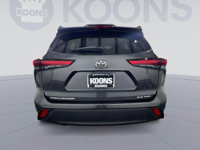 used 2021 Toyota Highlander car, priced at $33,000