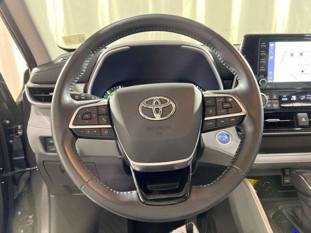 used 2021 Toyota Highlander Hybrid car, priced at $36,000