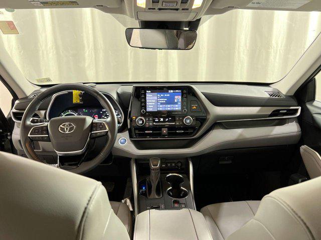 used 2021 Toyota Highlander Hybrid car, priced at $36,000