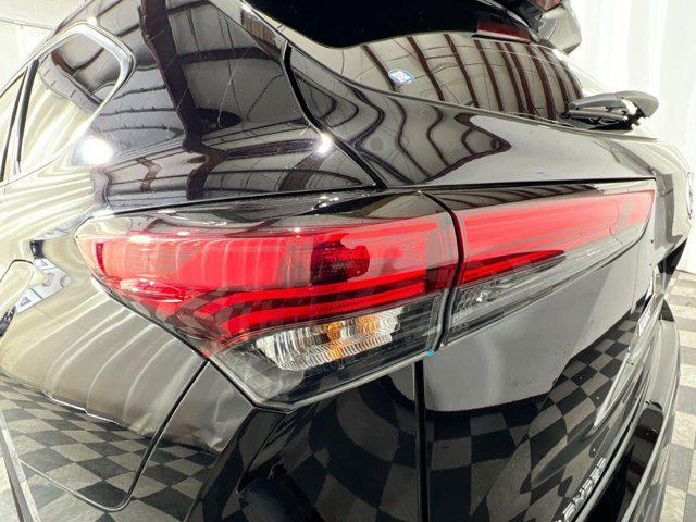 used 2021 Toyota Highlander Hybrid car, priced at $35,000