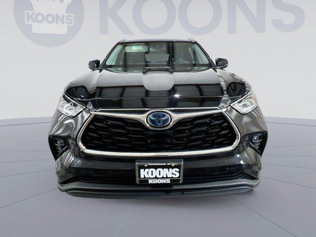 used 2021 Toyota Highlander Hybrid car, priced at $35,000
