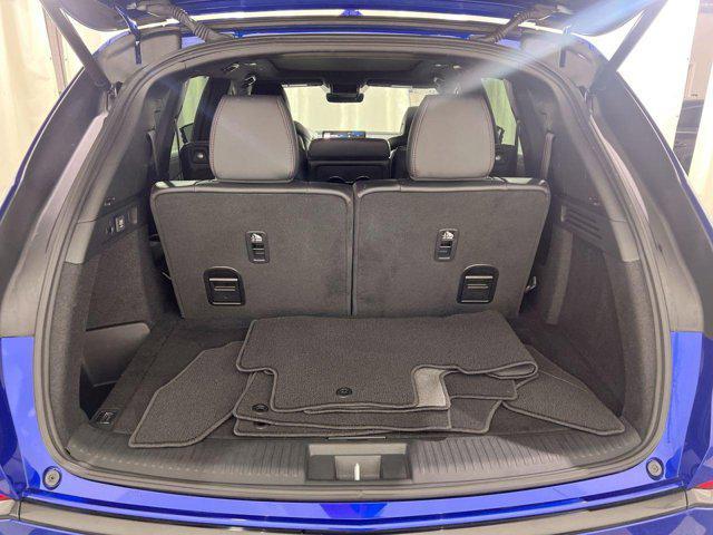used 2022 Acura MDX car, priced at $38,000