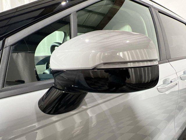 used 2025 Kia Carnival car, priced at $39,000