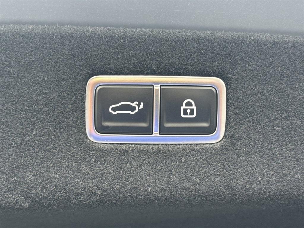 used 2025 Genesis G90 car, priced at $81,892