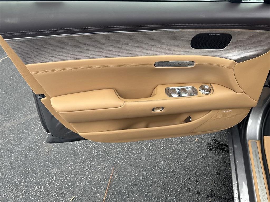 used 2025 Genesis G90 car, priced at $81,892