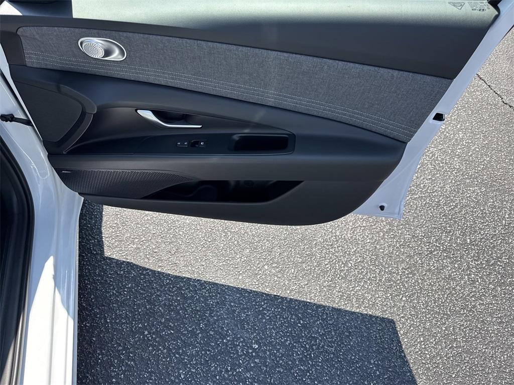 new 2025 Hyundai Elantra car, priced at $27,450