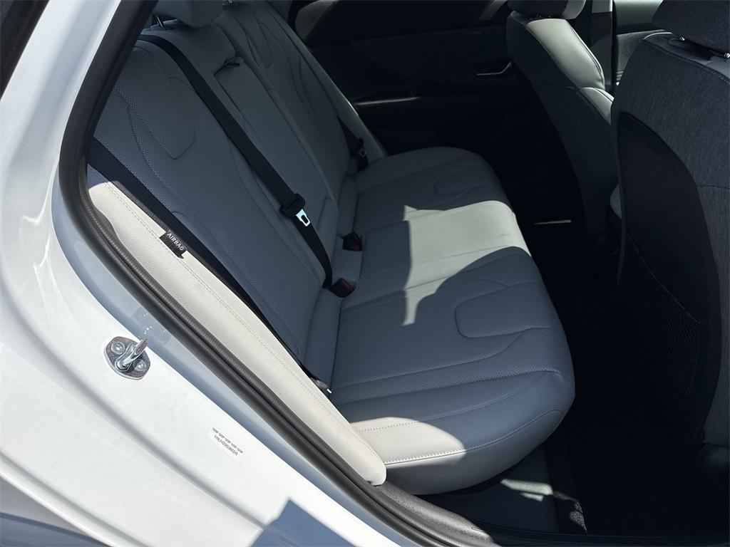 new 2025 Hyundai Elantra car, priced at $27,450