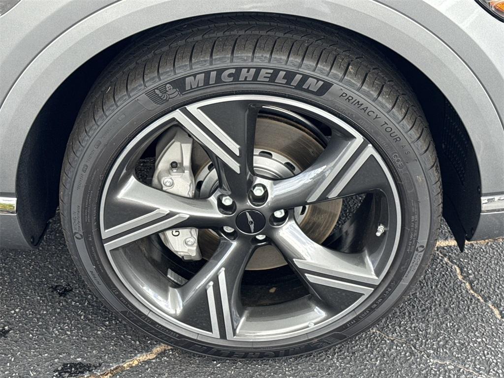 new 2025 Genesis GV80 car, priced at $73,930
