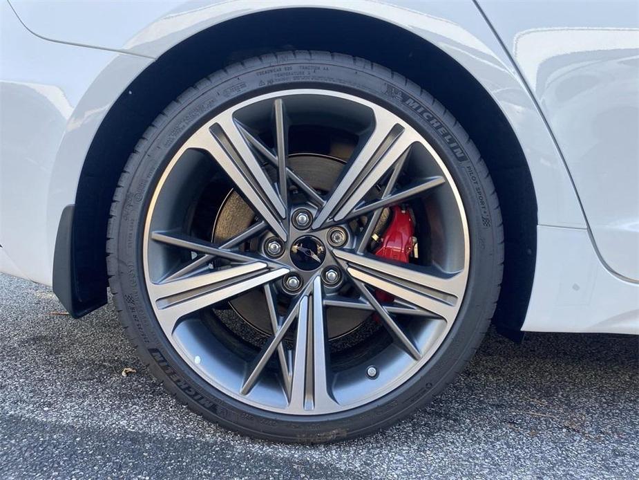 new 2025 Genesis G70 car, priced at $54,917