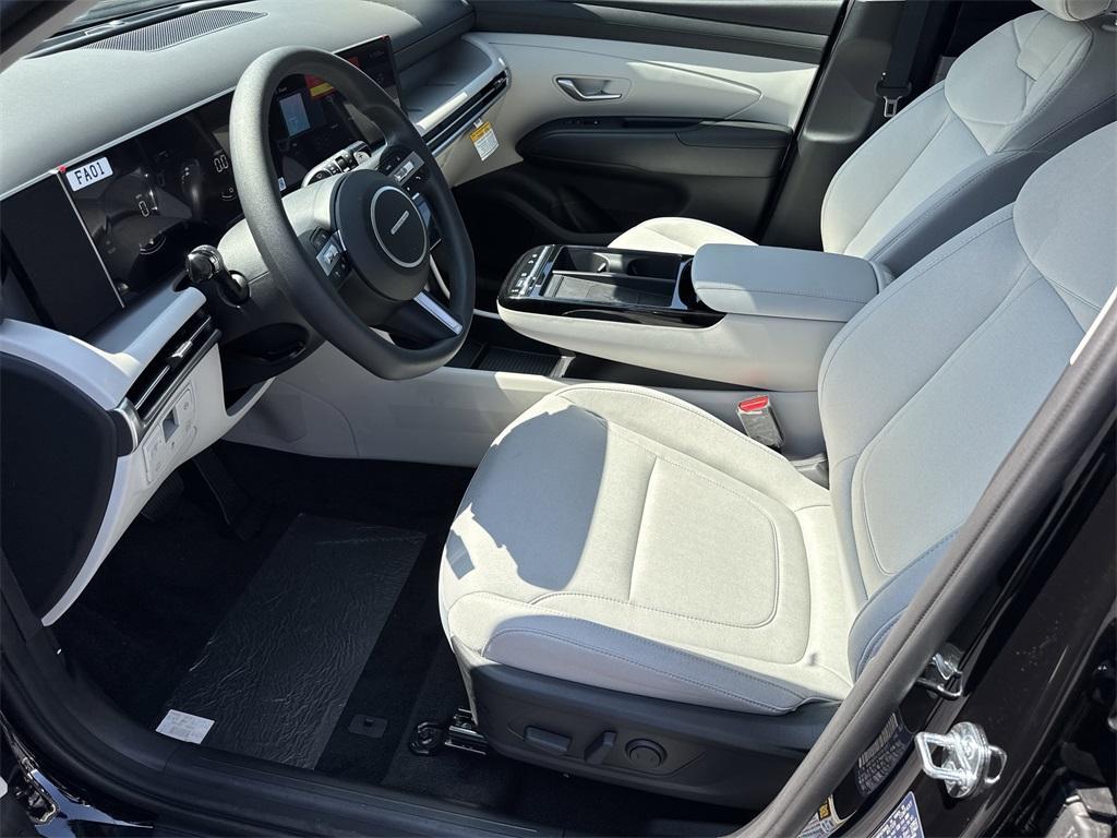new 2025 Hyundai TUCSON Hybrid car, priced at $34,715