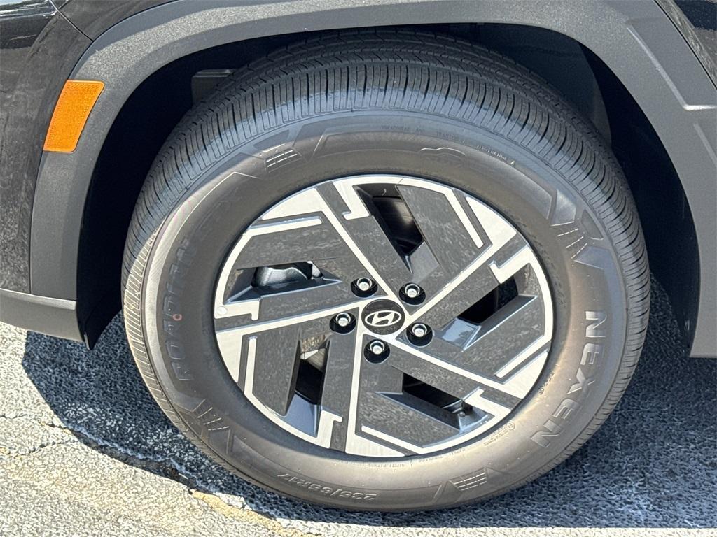new 2025 Hyundai TUCSON Hybrid car, priced at $34,715