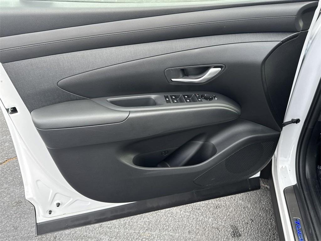 new 2025 Hyundai Tucson car, priced at $32,900