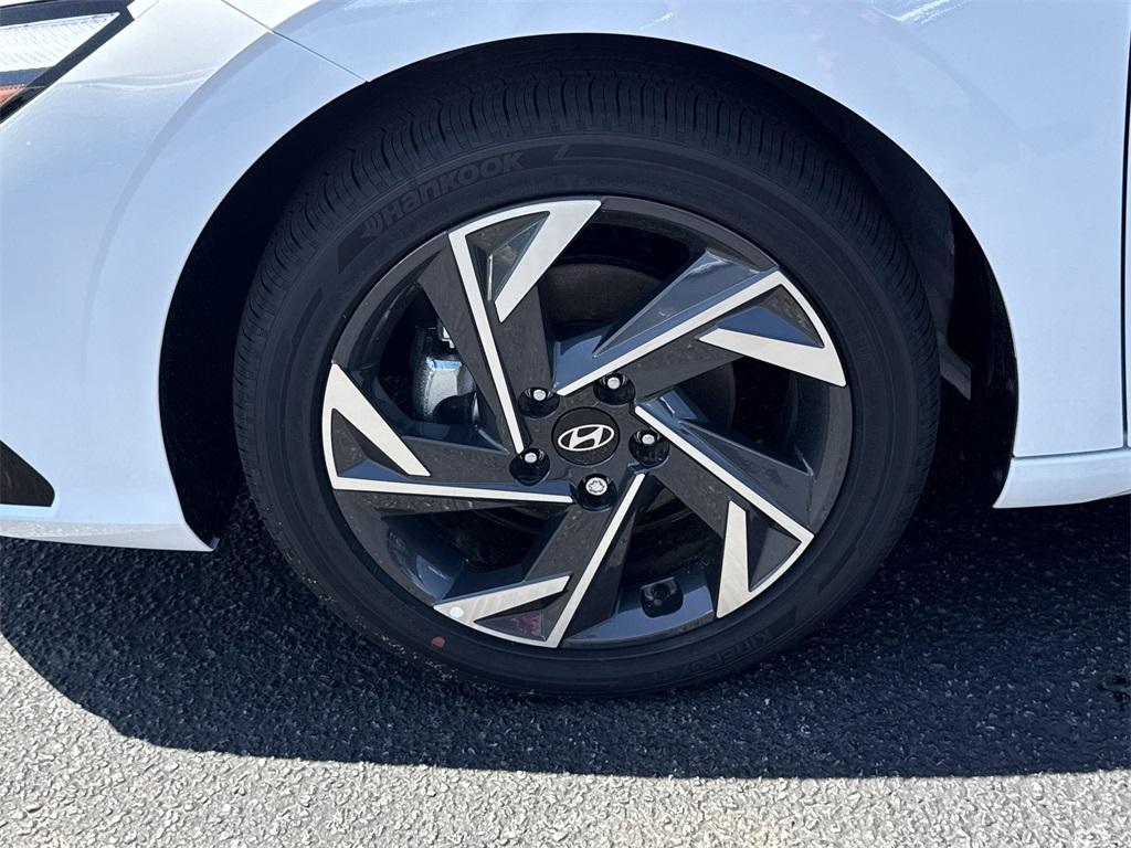 new 2025 Hyundai Elantra car, priced at $25,930