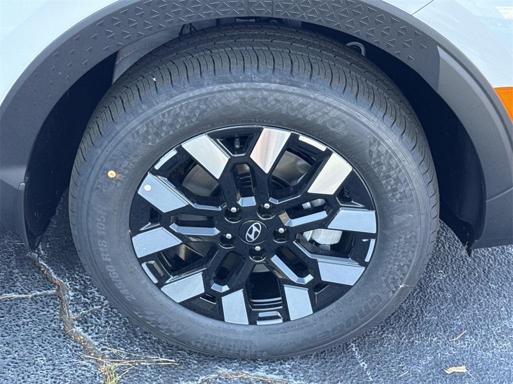 new 2026 Hyundai SANTA CRUZ car, priced at $33,930