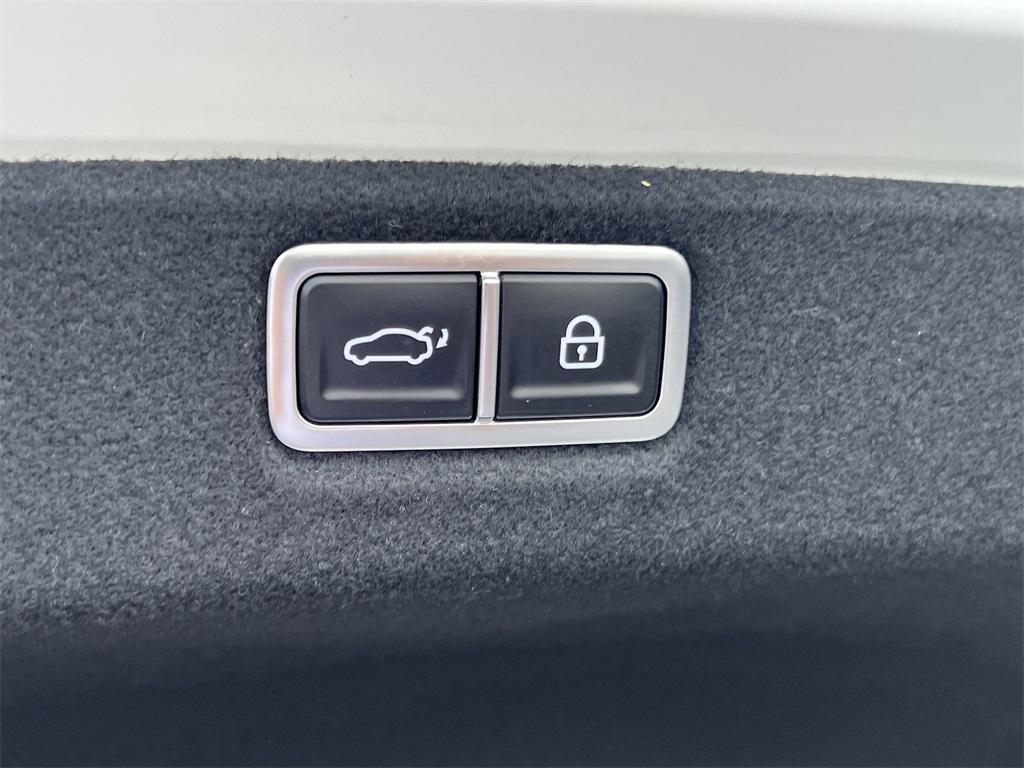 used 2024 Hyundai Sonata Hybrid car, priced at $30,592