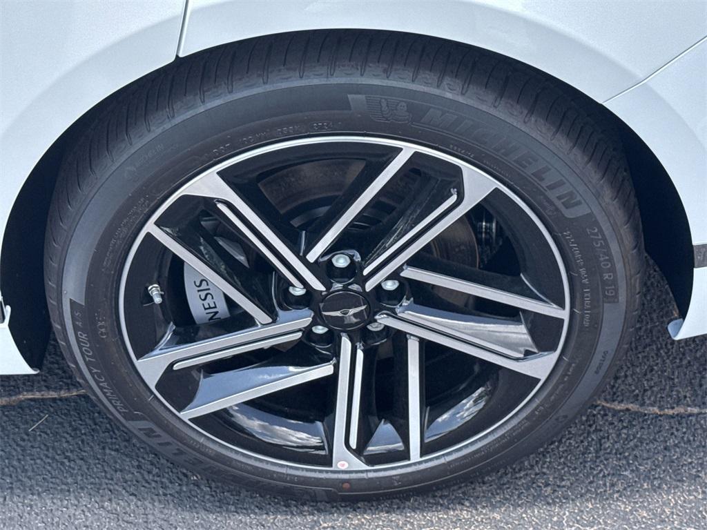 new 2025 Genesis G80 car, priced at $64,265