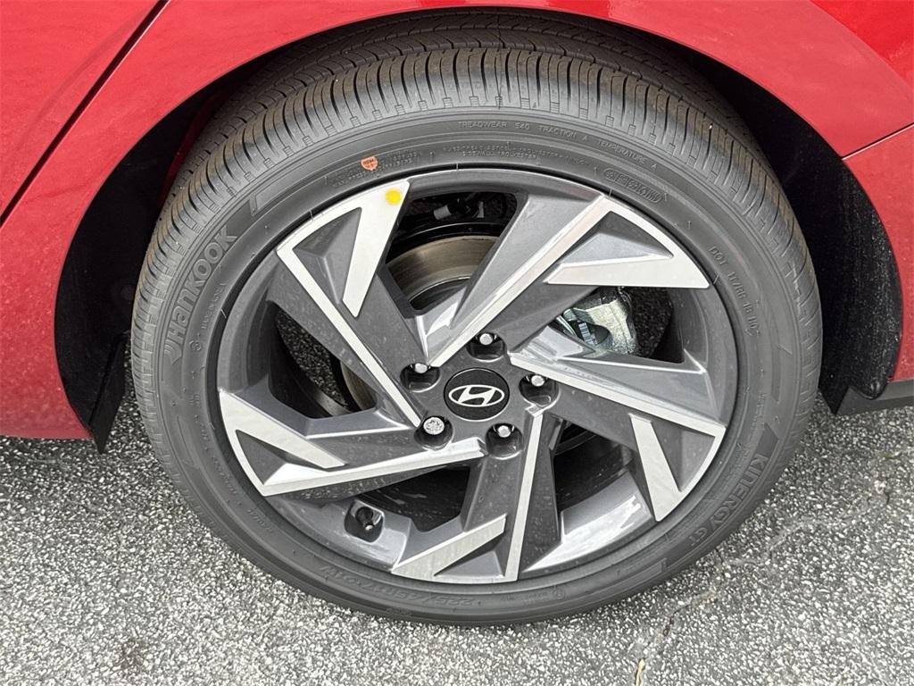 new 2025 Hyundai Elantra car, priced at $26,935