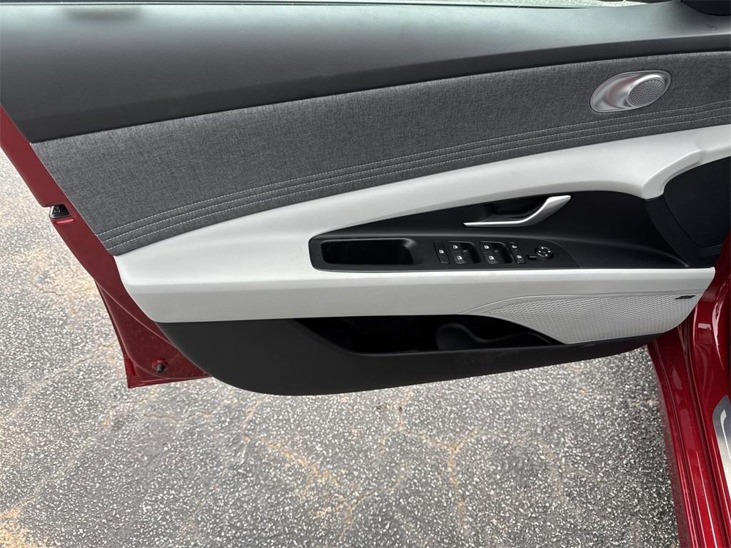 new 2025 Hyundai Elantra car, priced at $26,935