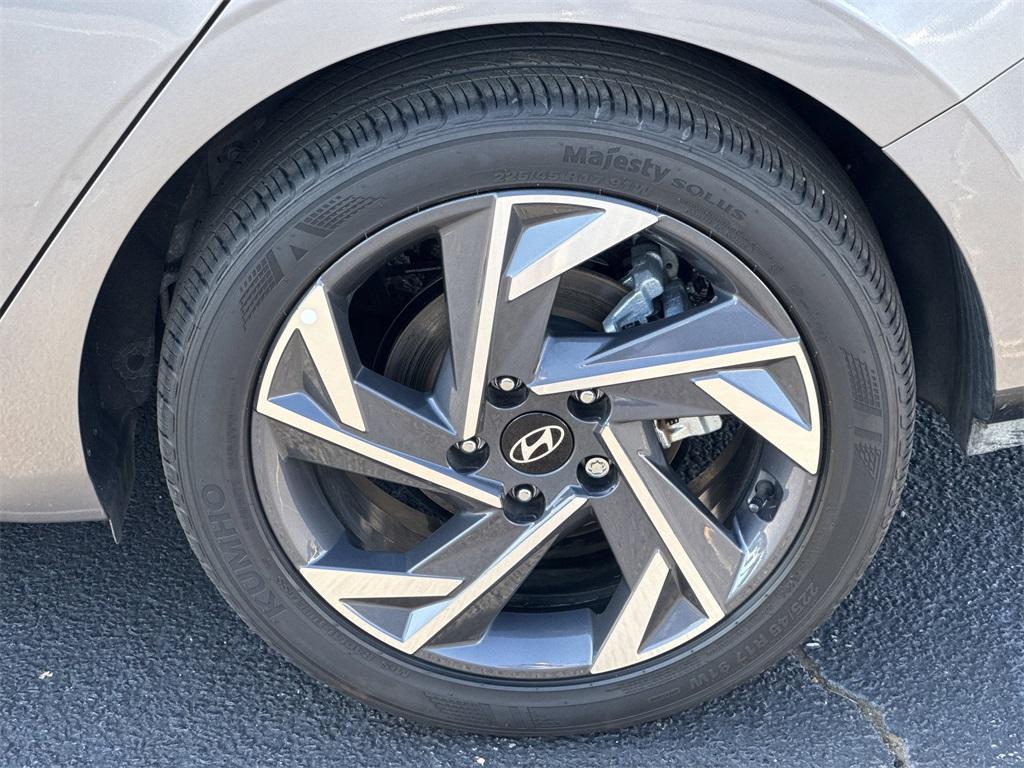 used 2025 Hyundai Elantra car, priced at $20,891
