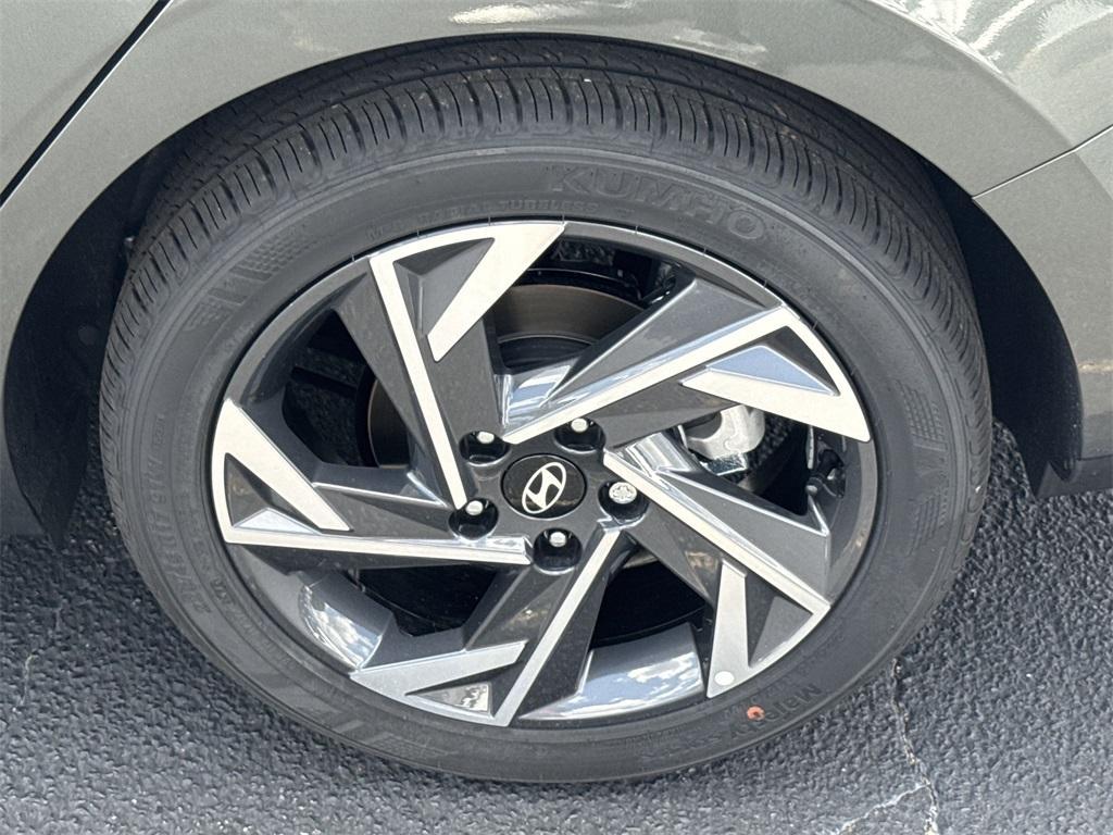 new 2025 Hyundai Elantra car, priced at $23,335