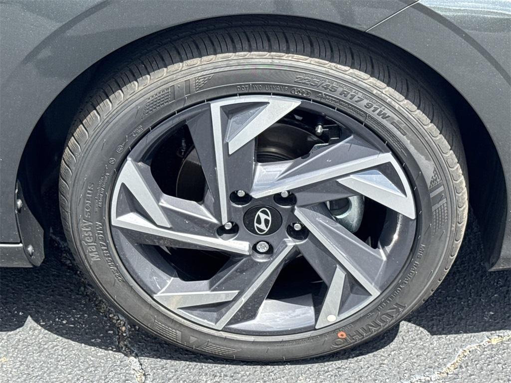 new 2025 Hyundai Elantra car, priced at $23,335