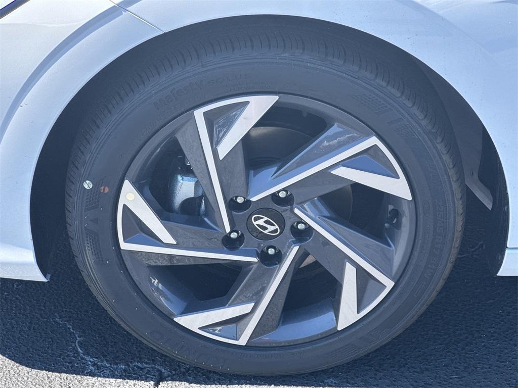 new 2025 Hyundai Elantra car, priced at $23,915